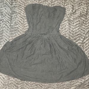 Strapless dress with pockets. Medium